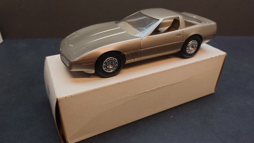 Amt 1984 chevrolet corvette - 1984,